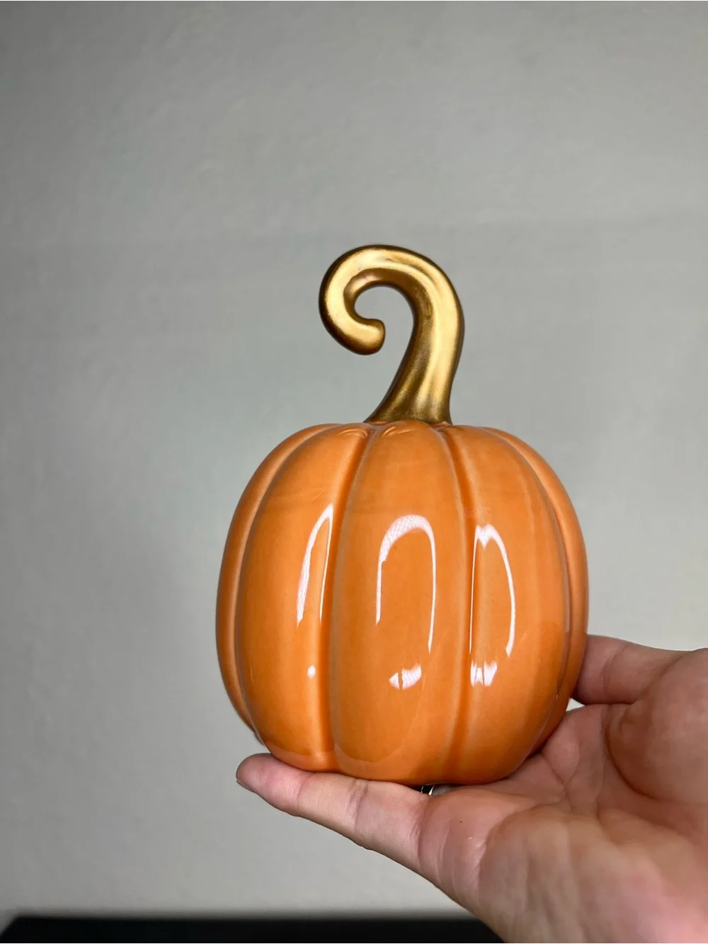 NEW Target Bullseyes Playground Set of 8 Medium & Small Ceramic Pumpkins