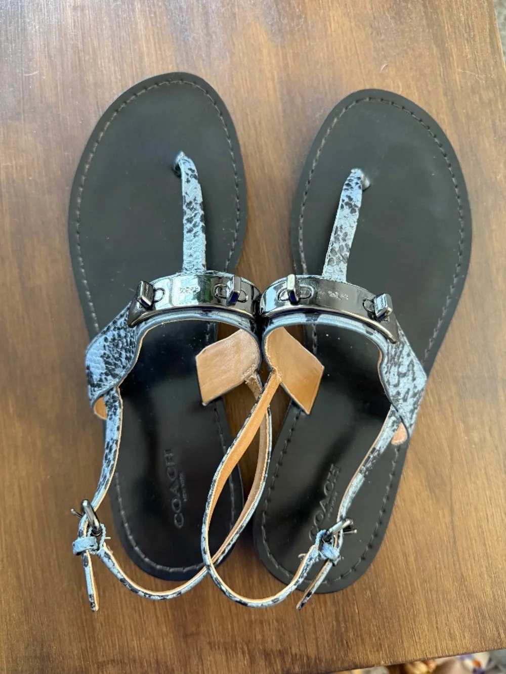 Coach Snake Print Turnlock Flat T-Strap Sandals Size 9B Gunmetal Hardware