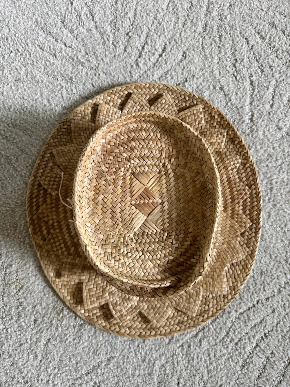Lauhala natural straw