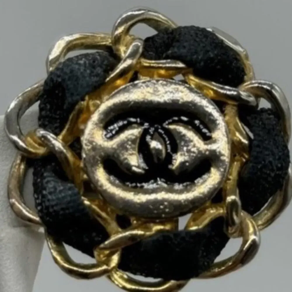 CHANEL these exquisite