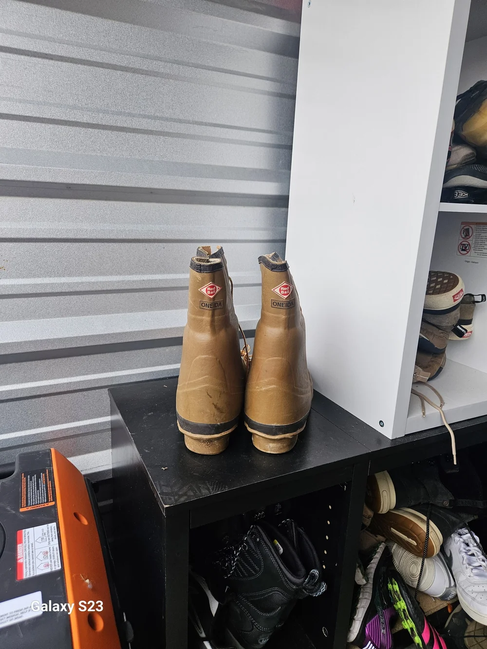 N/A boots soles