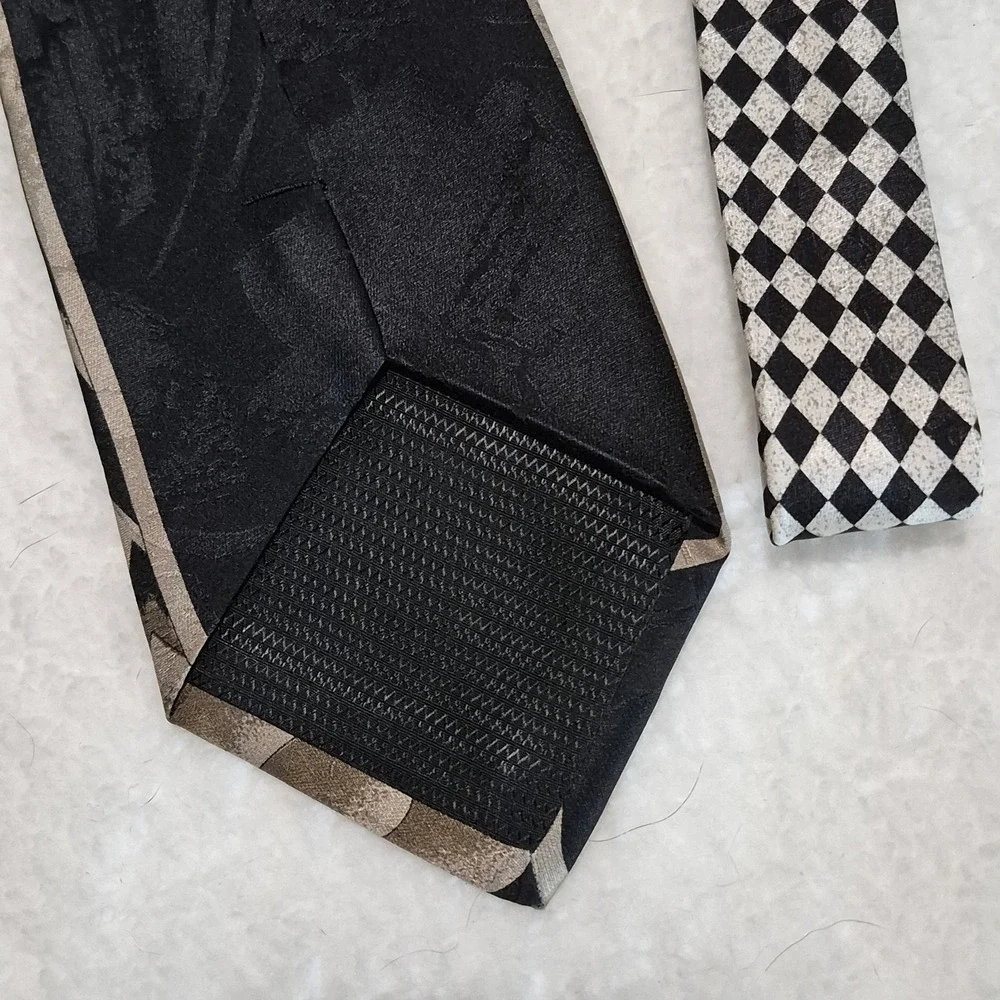 Zeidler & Zeidler gently preowned