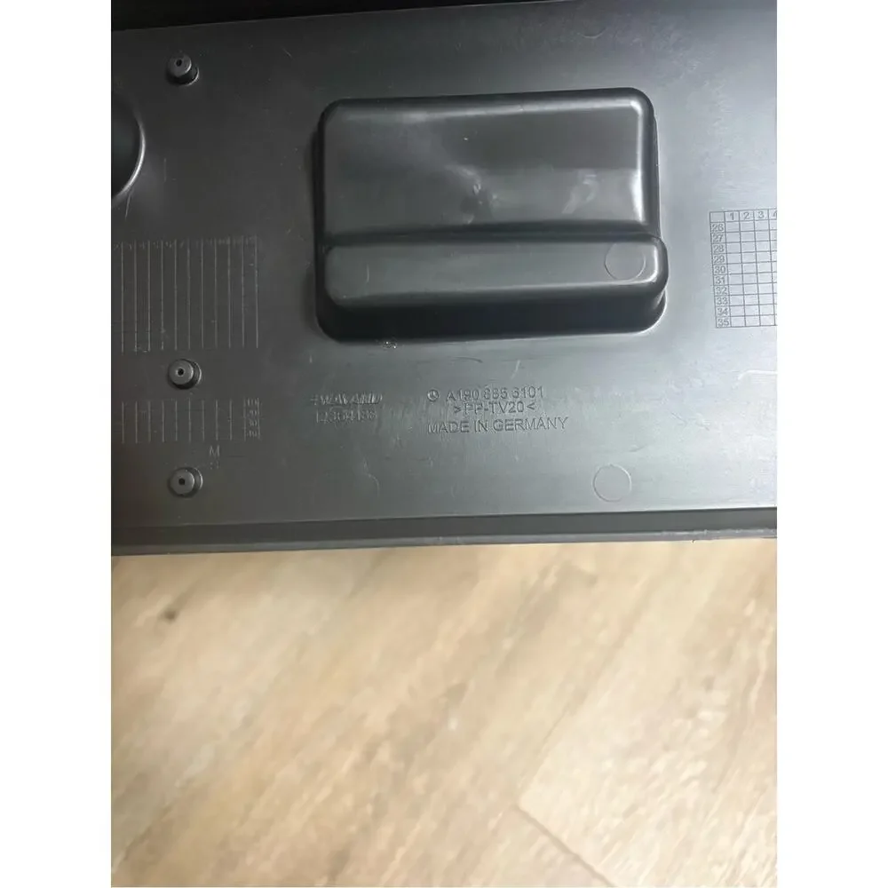 Genuine OEM Mercedes-Benz AMG GT GT S GT C Front License Plate Bracket A19088561