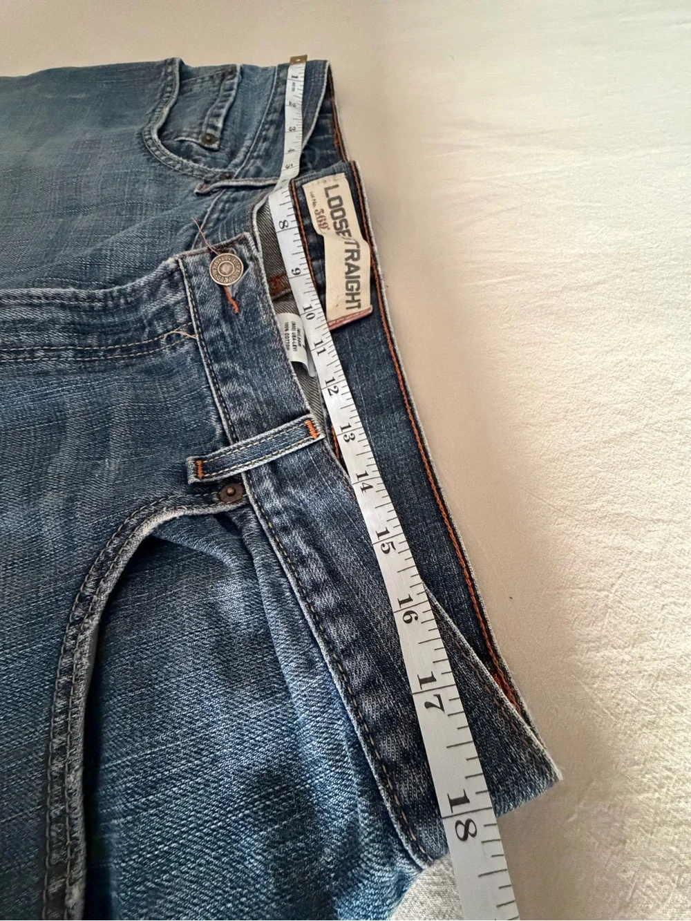 Y2K 2006 Levi’s 569 Loose Straight Jeans Men’s 36x32 Faded Medium Blue