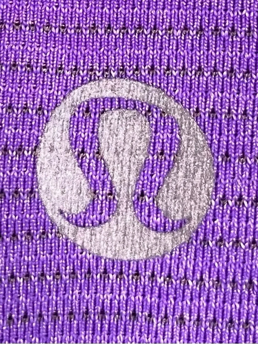lululemon athletica pre chest