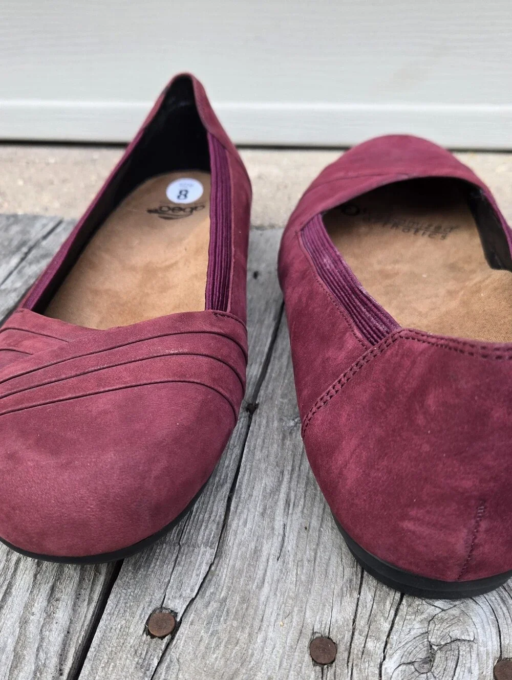 Abeo New Comfort Flats Shoes Sz 8 Maroon Suede 