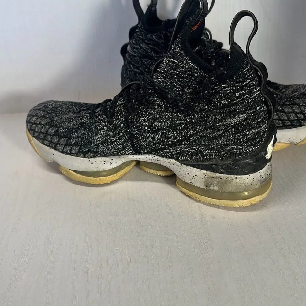 Nike Lebron‎ XV 15 'Ashes' GS Basketball Shoes - 922811-002 Oreo Size 5Y