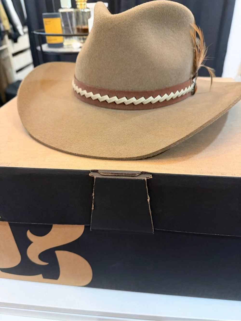 Lainey Wilson, by Charlie Horse western hat