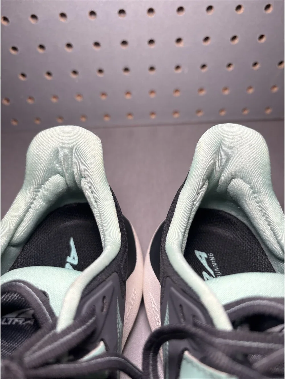 Altra used excellent tread