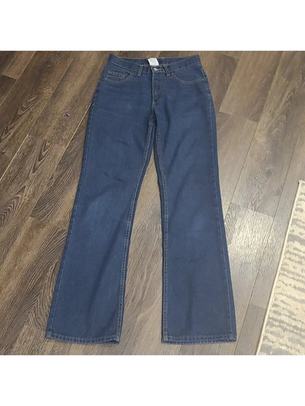 Guess vintage style high rise straight leg med wash jeans