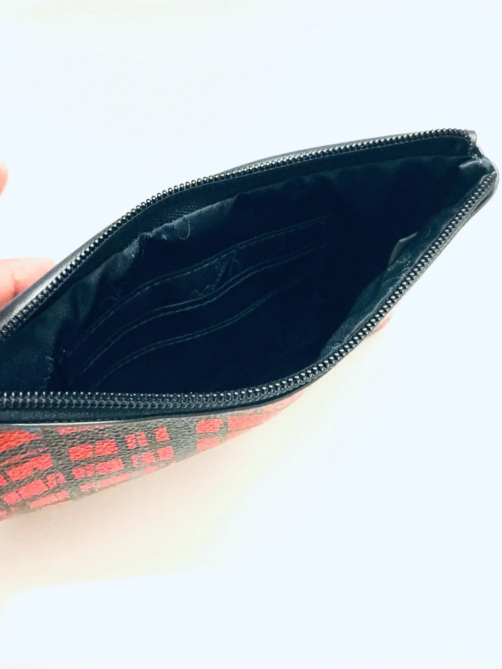 VERA BRADLEY, Vintage Wristlet Clutch in Red Plaid with Navy Trim, NWOT