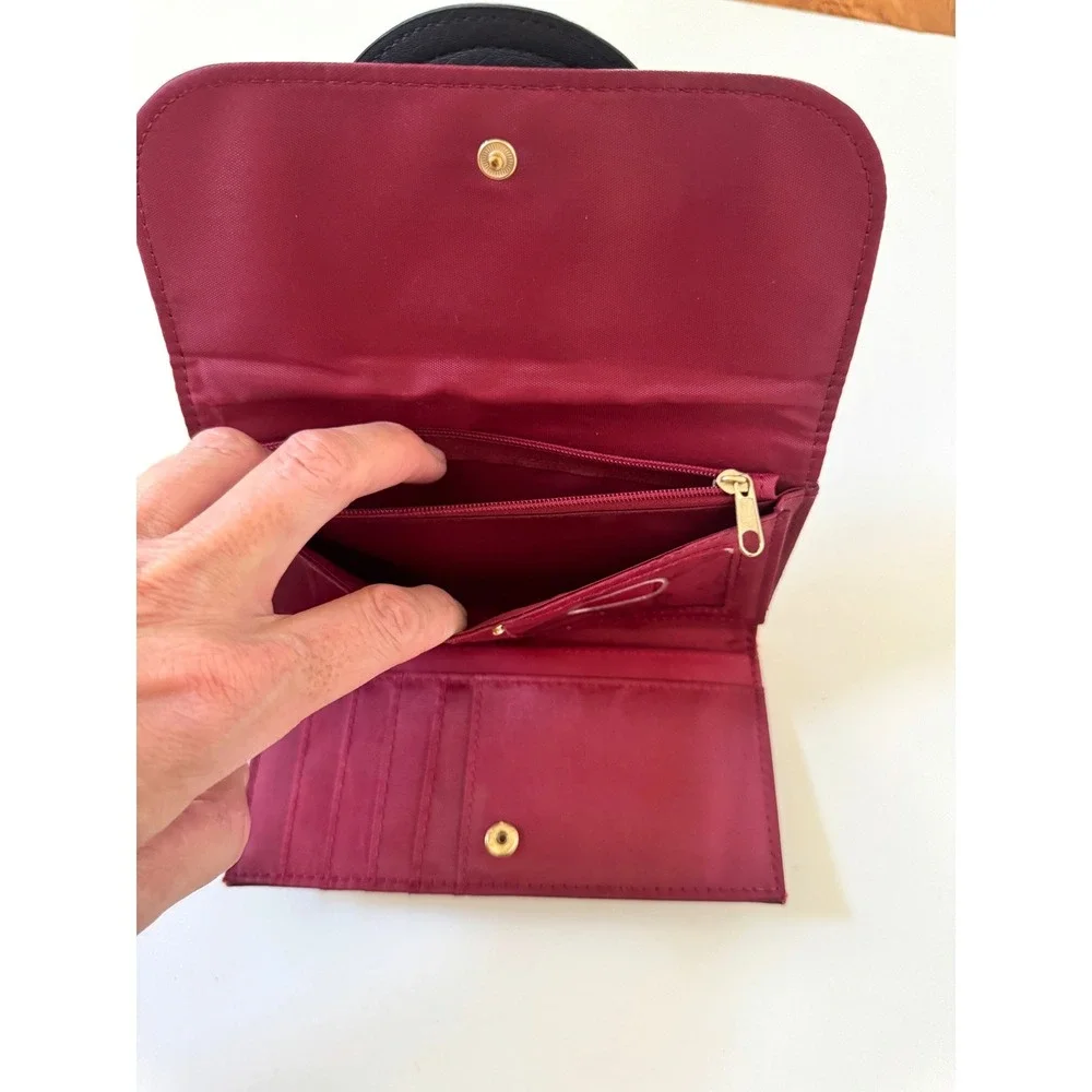 Harry Potter Hogwarts Express Platform 9 3/4 Clutch Wallet Burgundy Black Zip