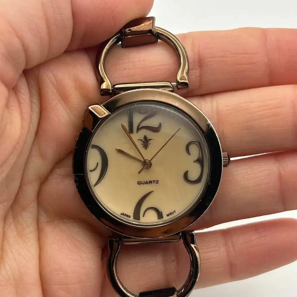 Unbranded watch designed