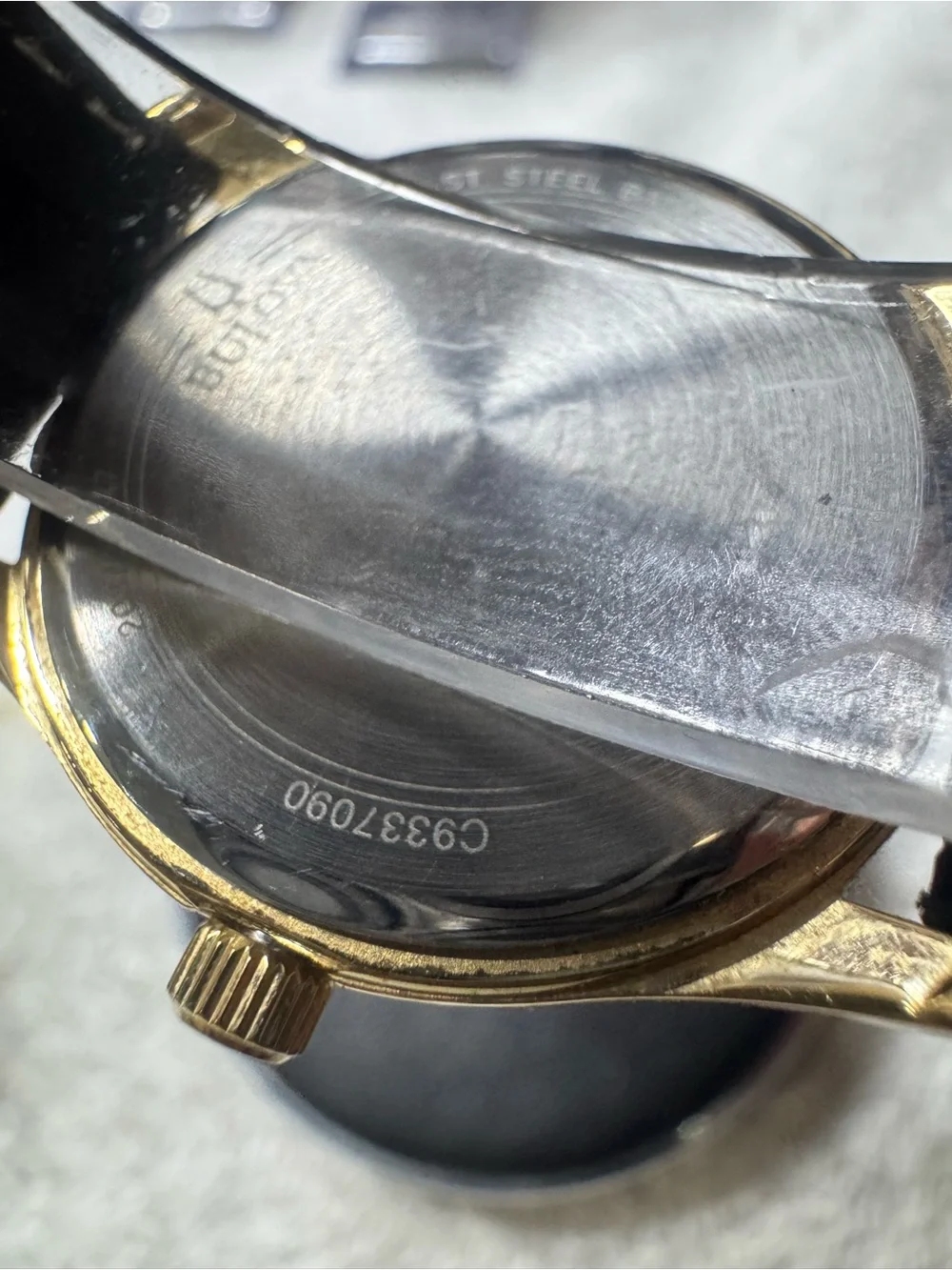 #181 Bulova diamond quartz