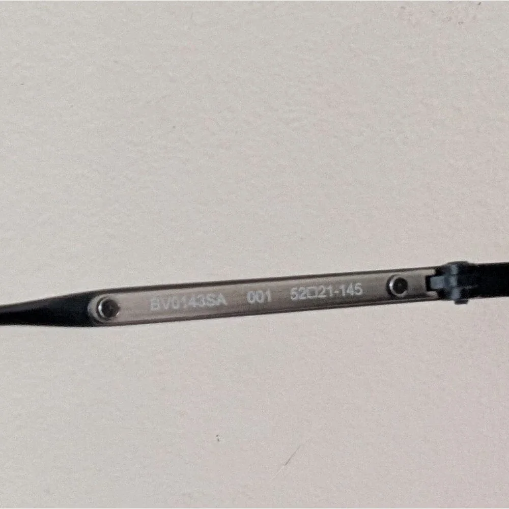 Bottega Veneta prongs needs adjustment