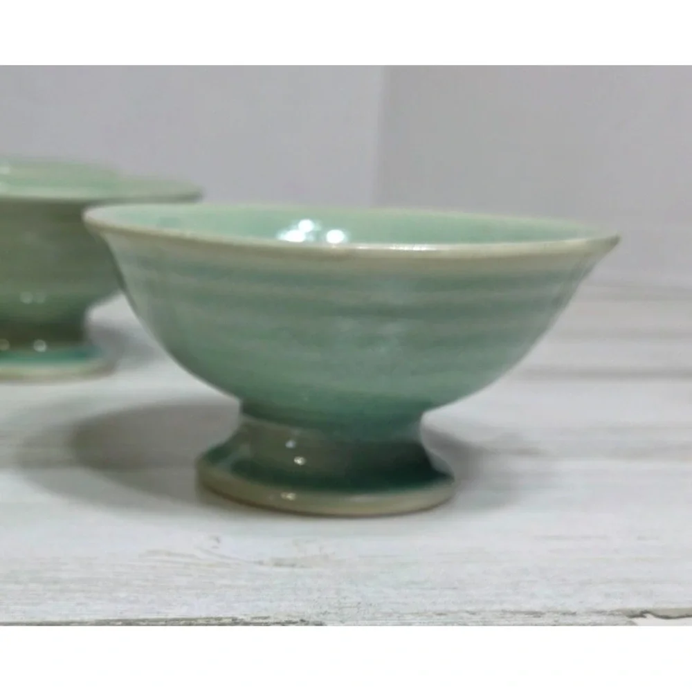 N/A turquoise celadon