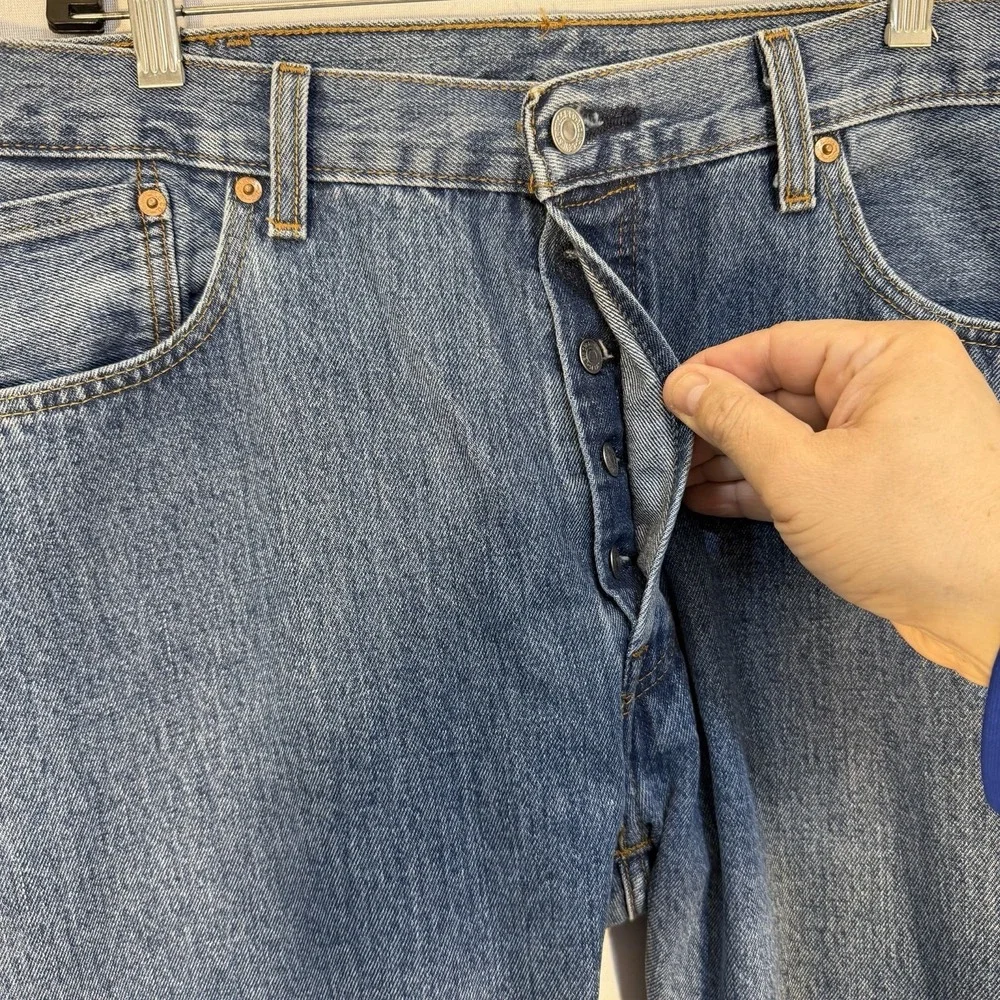 Vintage‎ Levi's 501 Denim Blue Jeans FITS 38x32 Button Fly Medium Wash Men's