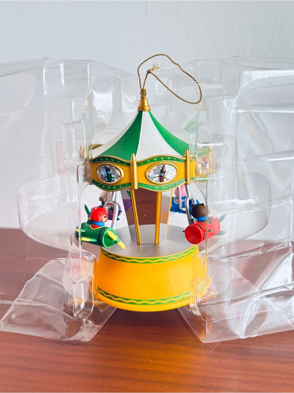 Hallmark & Crayola Carousel Keepsake Ornament 2018 - Pristine TESTED