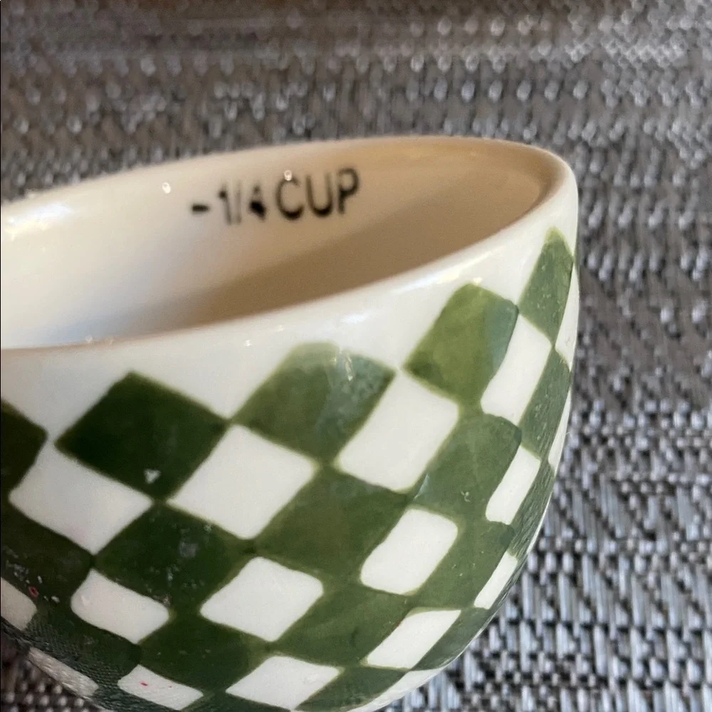 Holiday Time Red and Green Ceramic Stackable Measuring  Bowl Set.