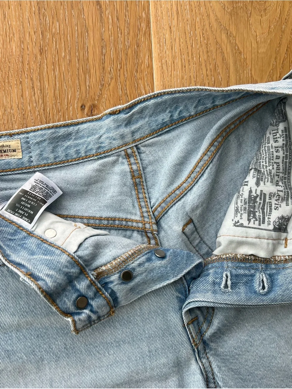 Levis classic light