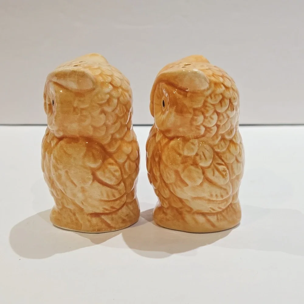 Ceramic Owl Salt & Pepper Shakers New Beige Orange 3