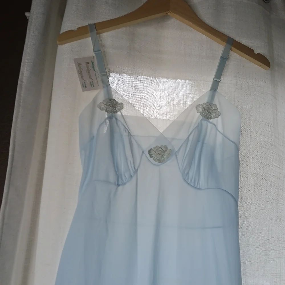 Munsingwear Vintage 60's - 70's Slip Undergarment Lingerie  Style 40-2128 Size 3