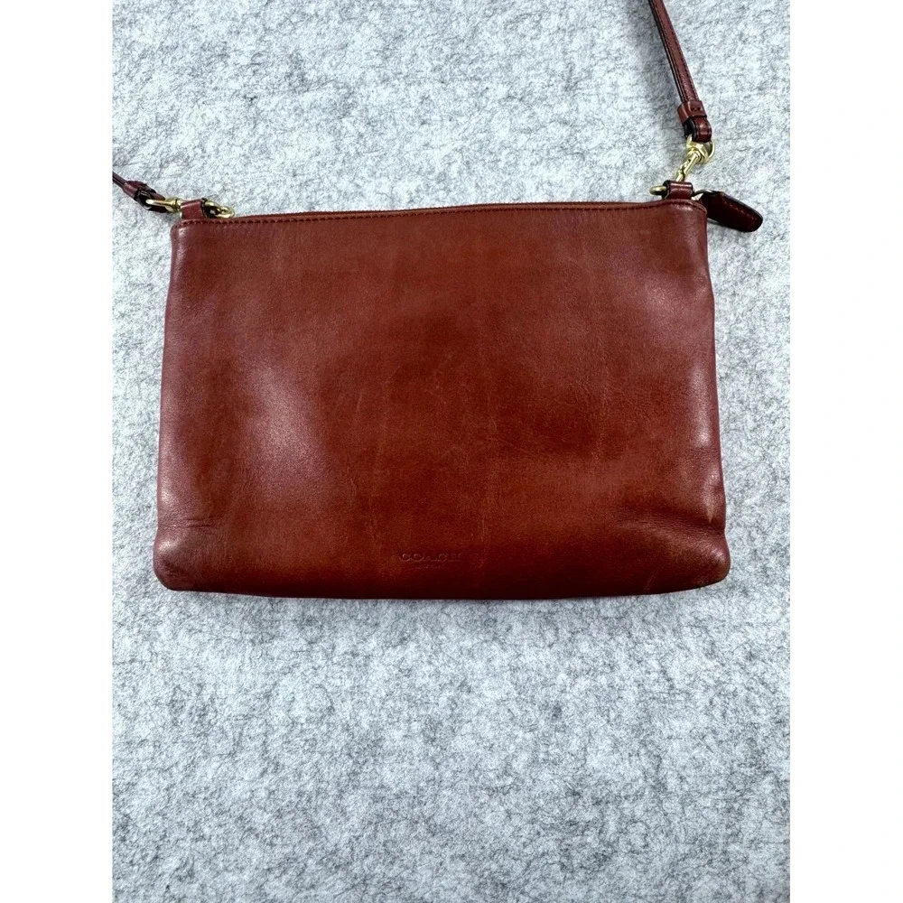 Vintage‎ Coach Clutch Purse Women's Brown Leather Crossbody Bag Turnlock Wallet