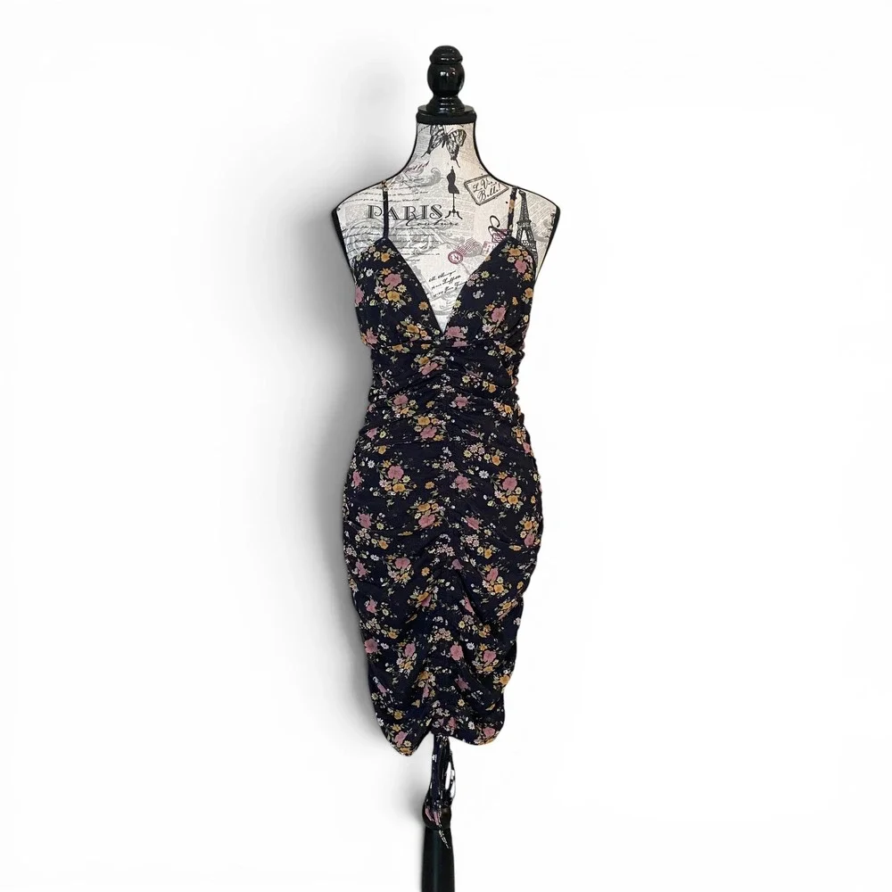 Forever 21 Knit Dress Women Medium‎ Black Floral Ruched Mesh Bodycon V-Neck NWT