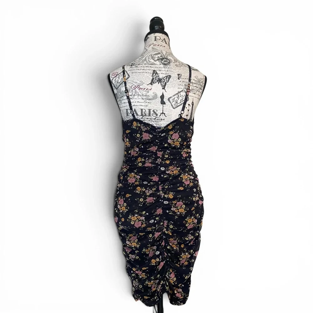 Forever 21 Knit Dress Women Medium‎ Black Floral Ruched Mesh Bodycon V-Neck NWT