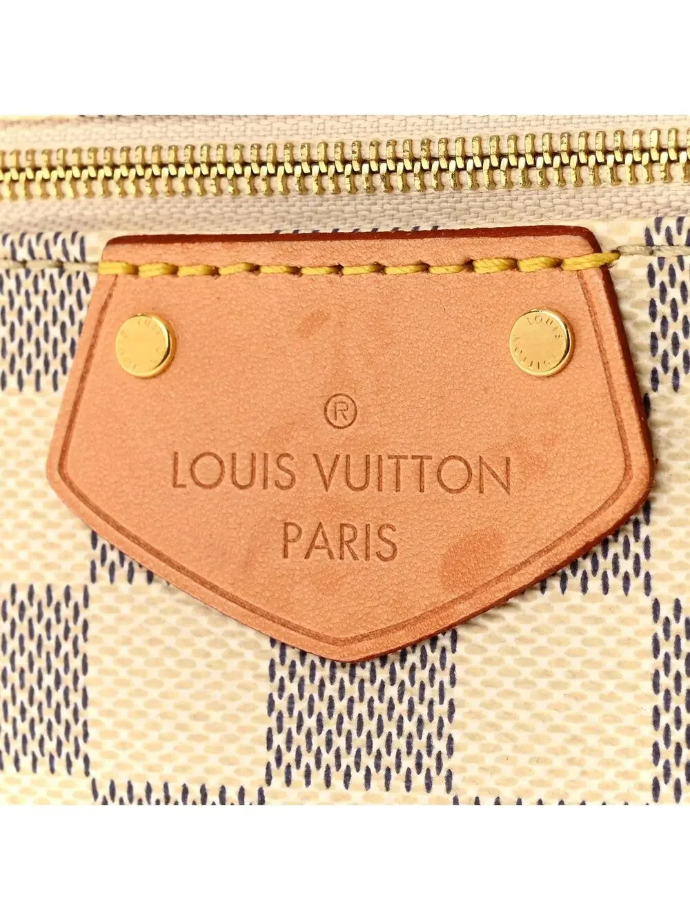 Louis Vuitton indulge elegance