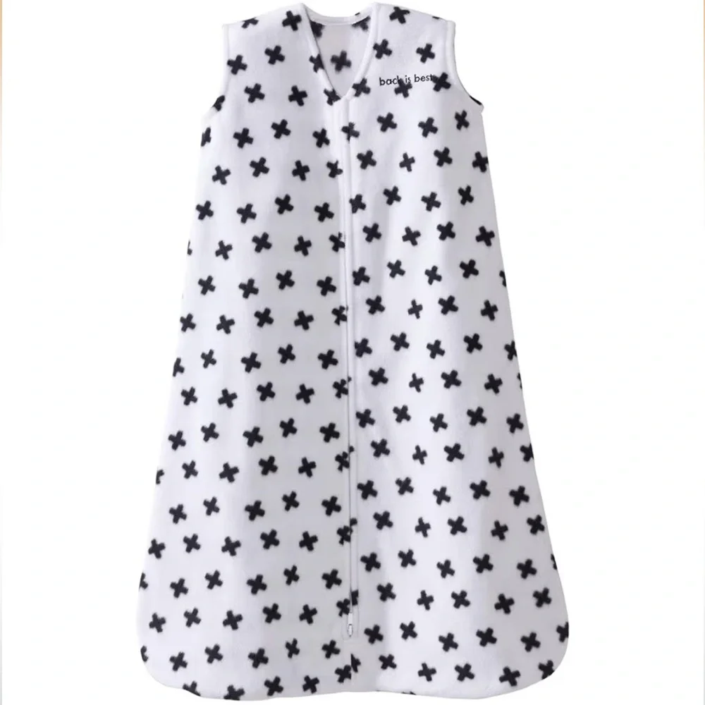 Small🖤 Halo SleepSack, Micro-Fleece, Black and White Tossed Plus Signs