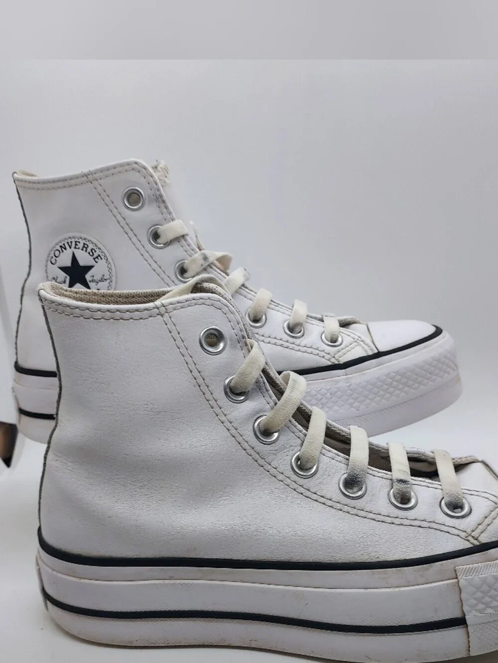 Converse High Top Leather Upper Platform Sole Womens Size 5 Used