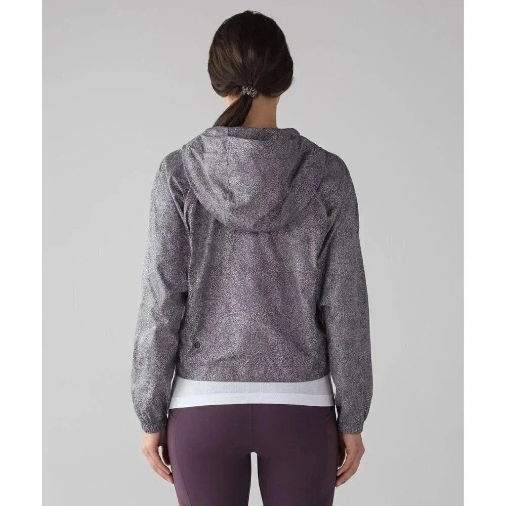 lululemon athletica jacket put