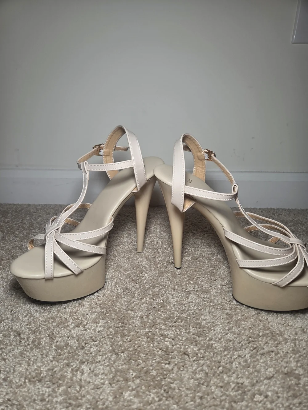 N/A elegant nude