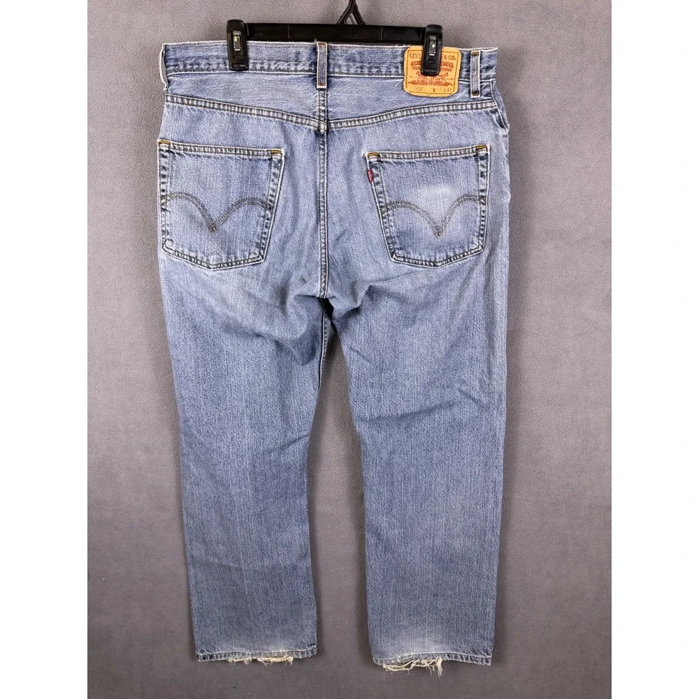 Levis levi 569