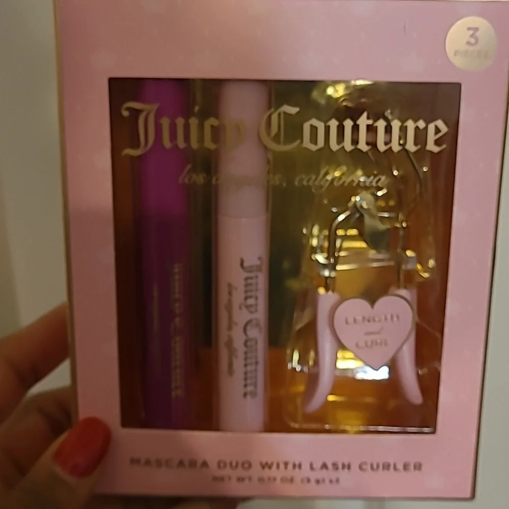 Juicy Couture routine stunning lash