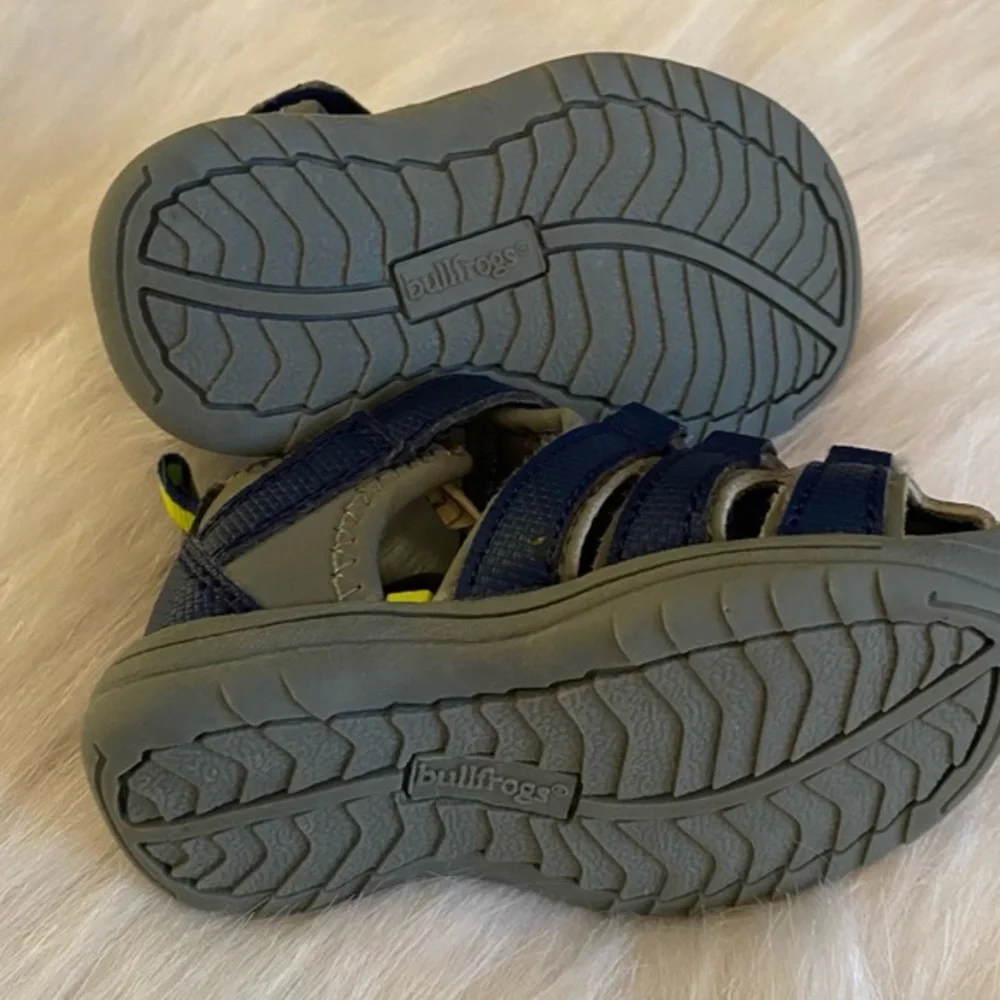 Bullfrogs Shoes Boys Sandal’s Size‎ 2M
