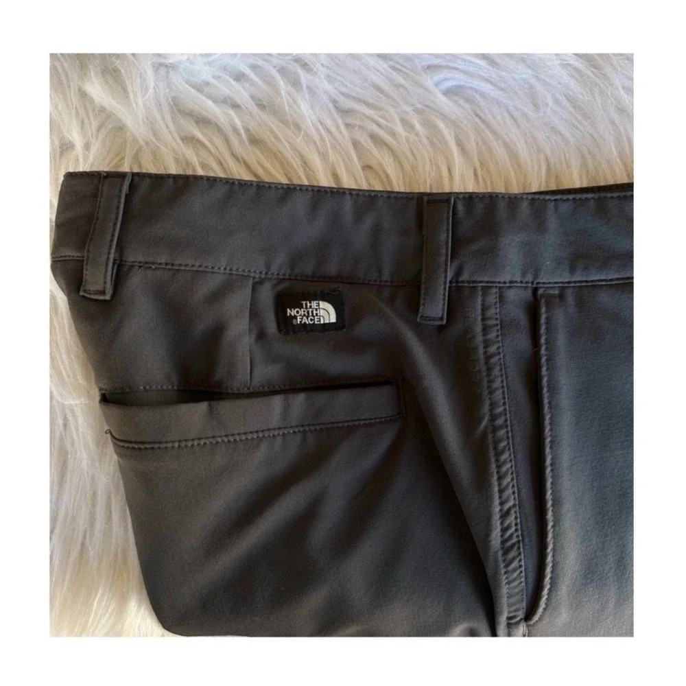 The North Face Mens Shorts Paramount Active Asphalt Grey Hiking Active Size 32
