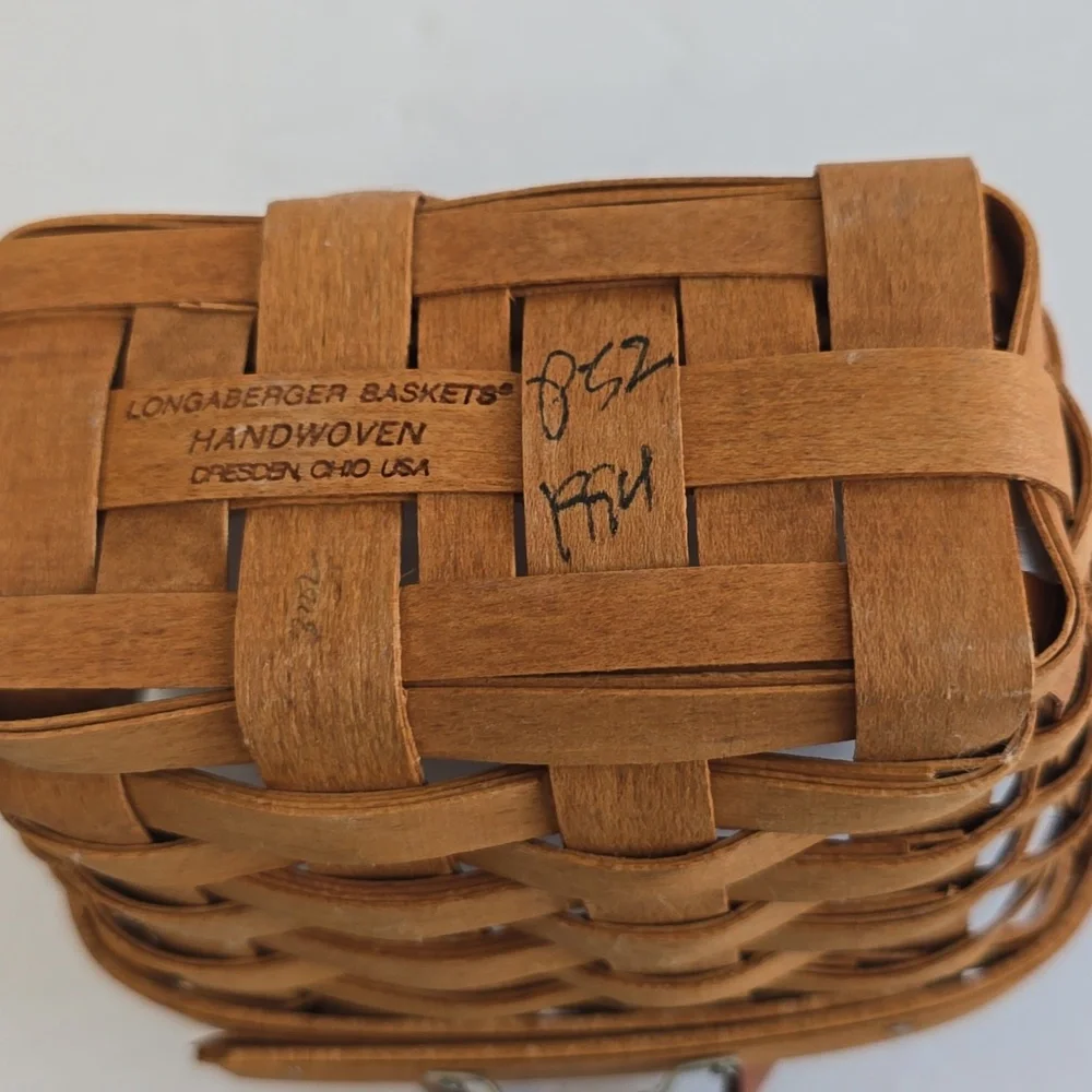 Longaberger Vintage 1994 Key Basket With Hanger
