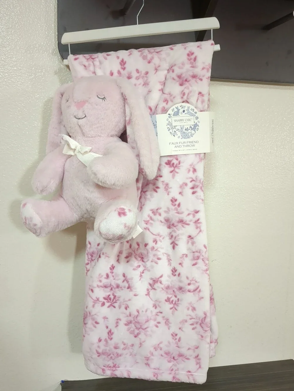 Shabby Chic Pink Floral Plush Throw Blanket 50