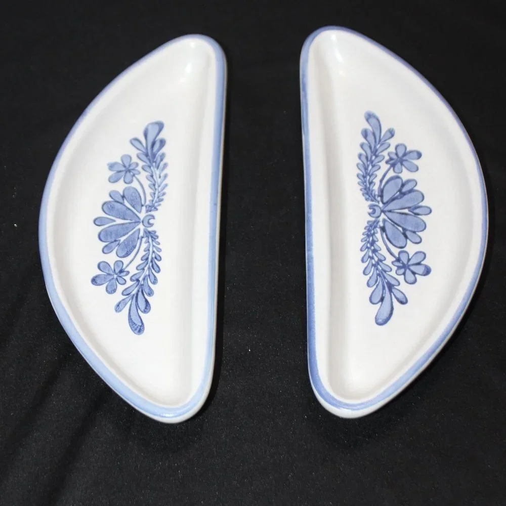 Pfaltzgraff Pottery 2 Yorktowne Crescent Relish Snack Trays Dishes 440-51