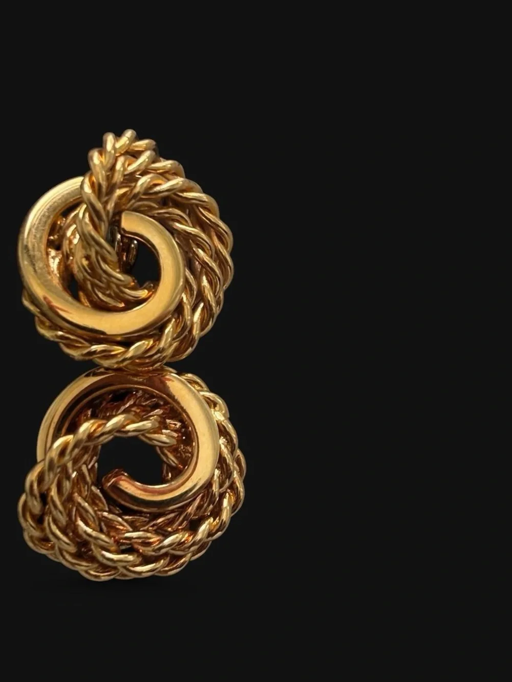 ✨vintage Monet gold clip earrings with spiral design ✨