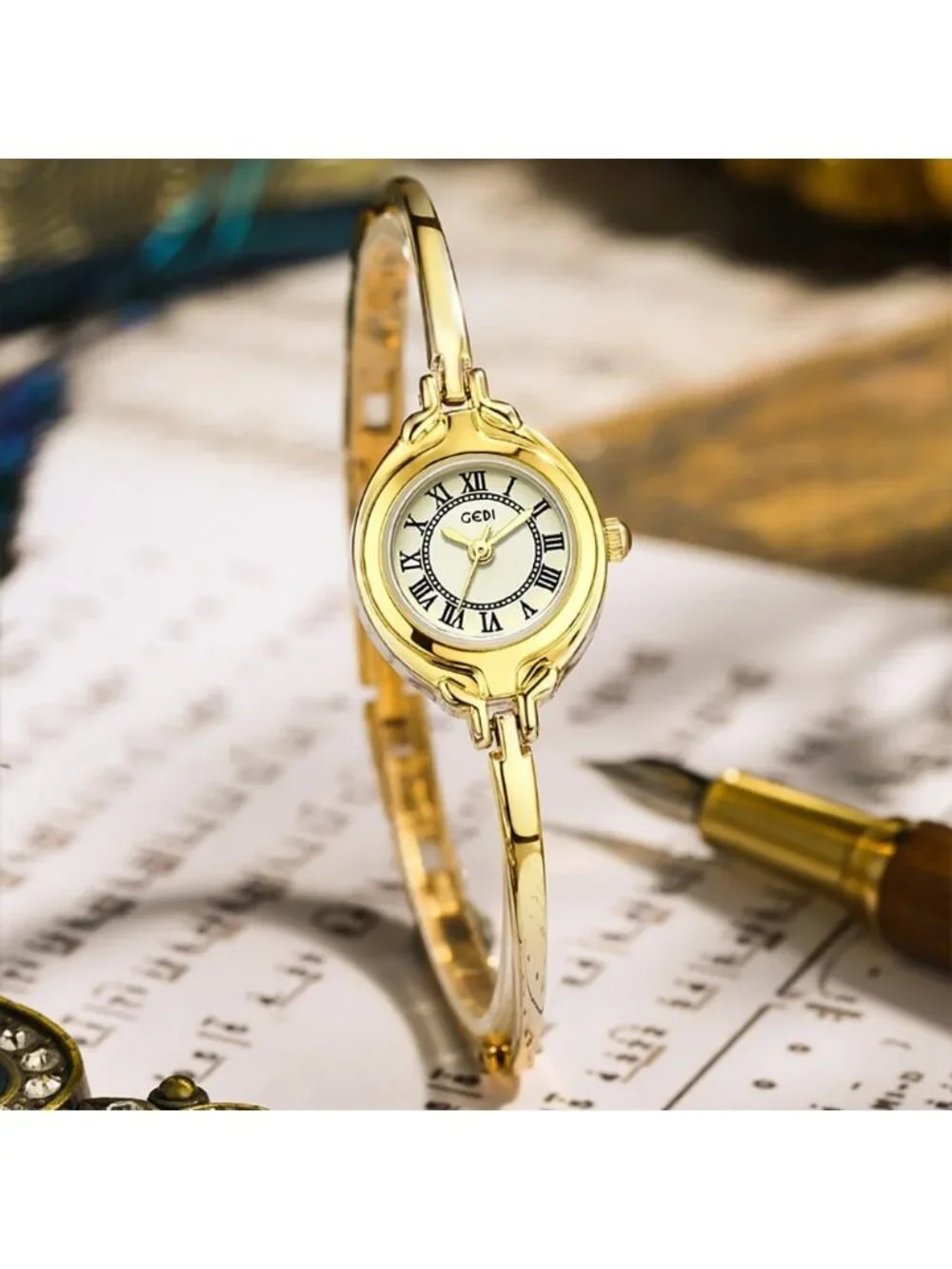 Women's Gold Small Dial Bangle Thin Strap Classic Vintage Style Quartz Watches