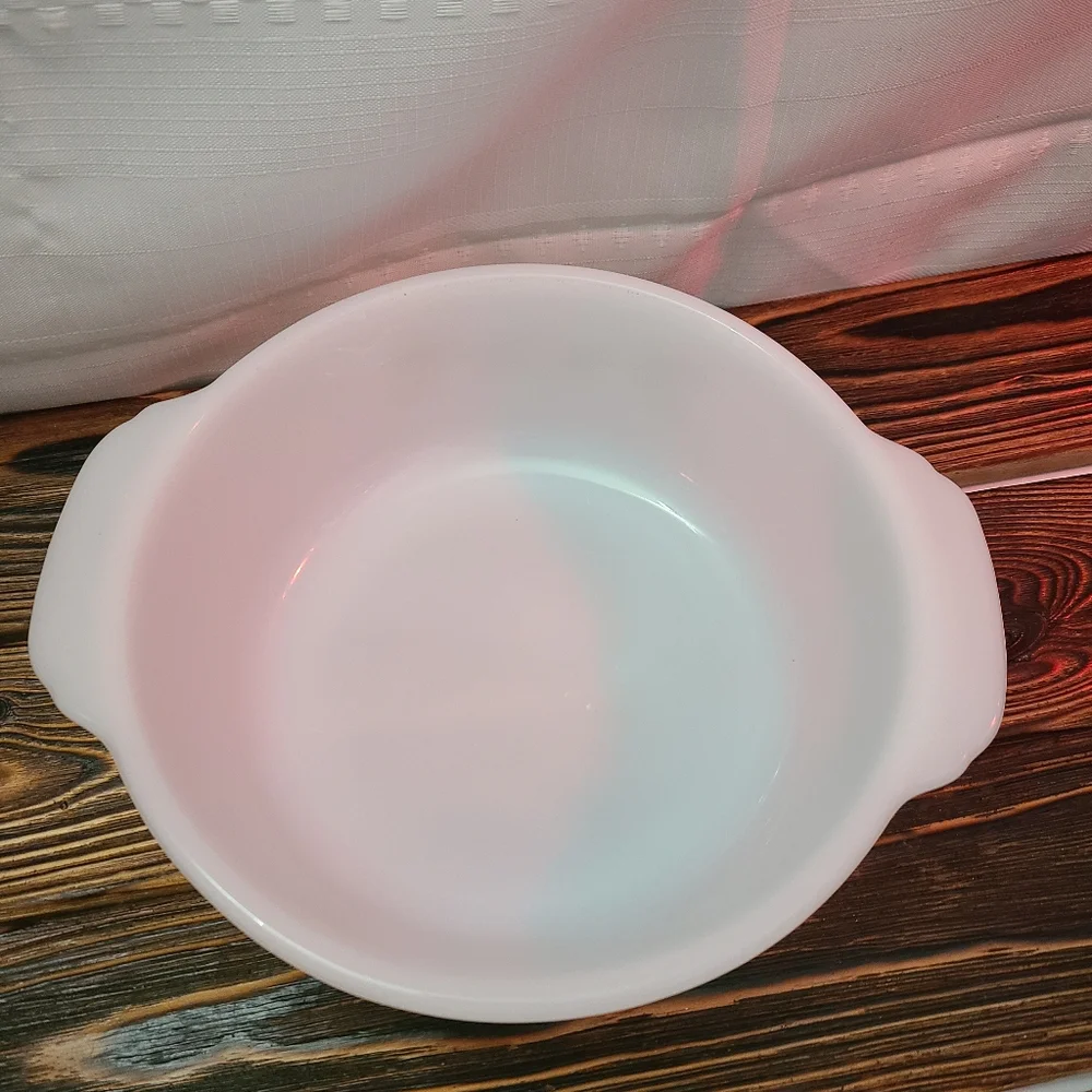 Vintage Anchor Hocking Fire-King 1 1/2 QT Golden Wheat Casserole Dish