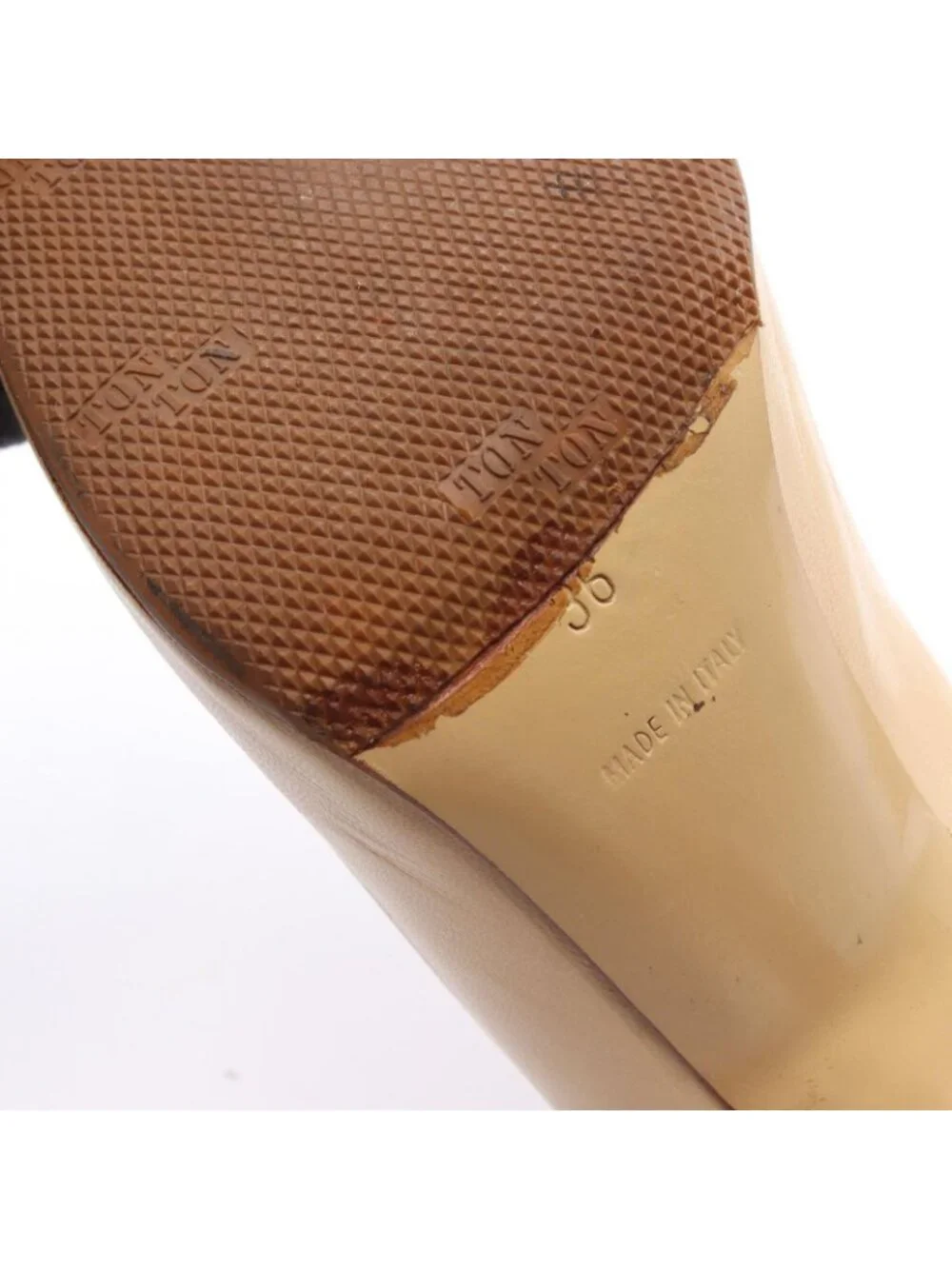 Chanel Pumps CC Logo Beige Leather Heel