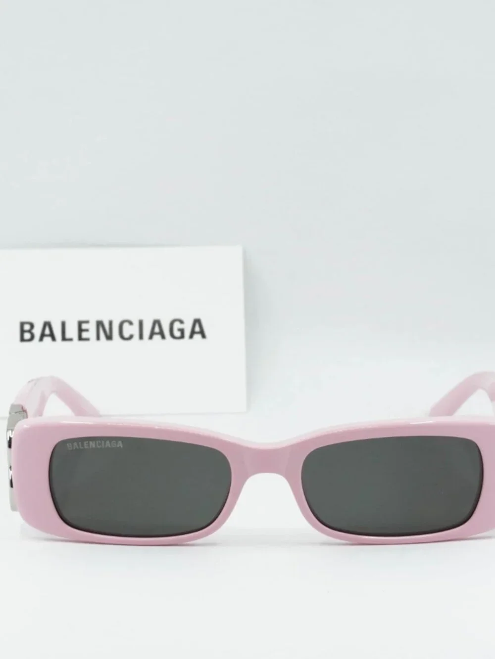 Balenciaga model bb0096s