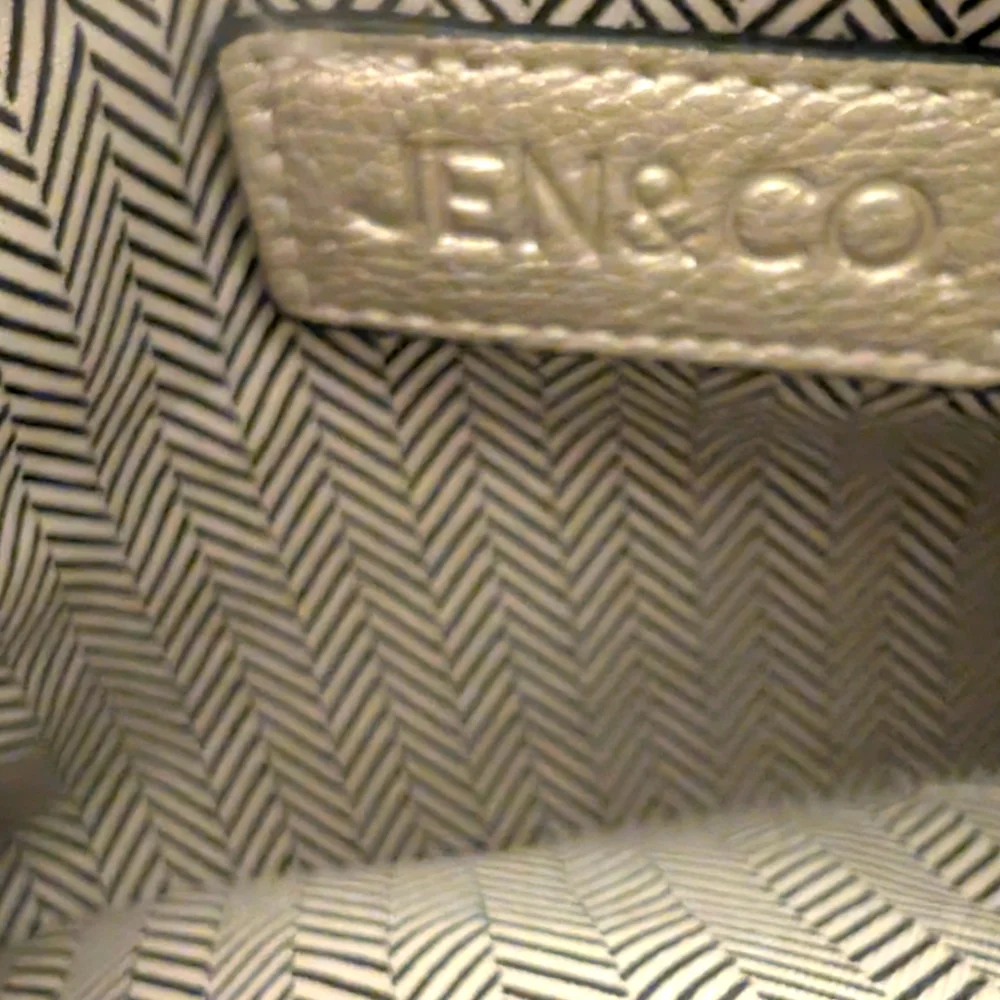Jen & Co Gold Small Evening Bag with Gold Detachable Chain‎ Strap