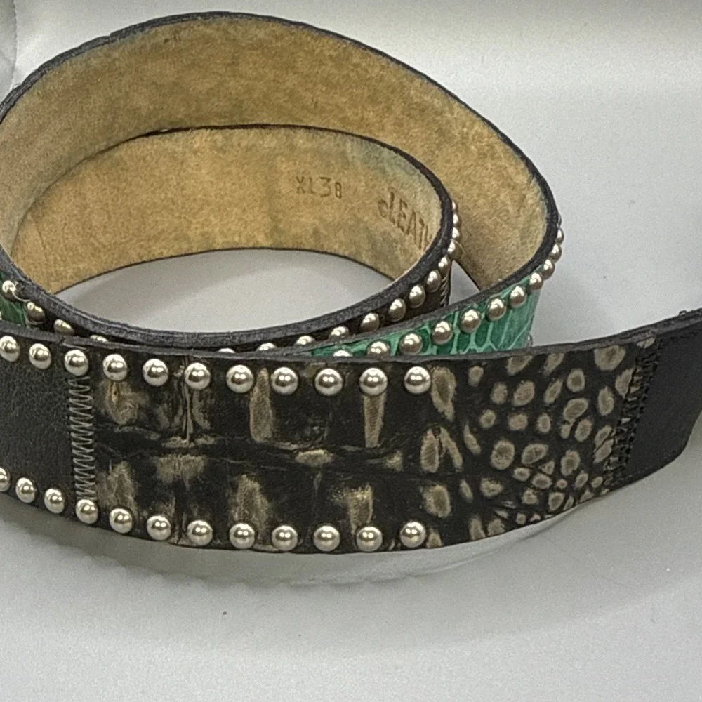 Leatherock this leather