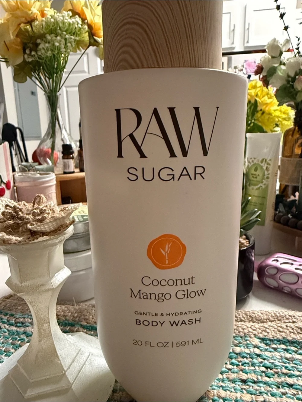 🍊NEW🍊Sugar RAW Coconut Mango Glow Body Wash - White & Orange