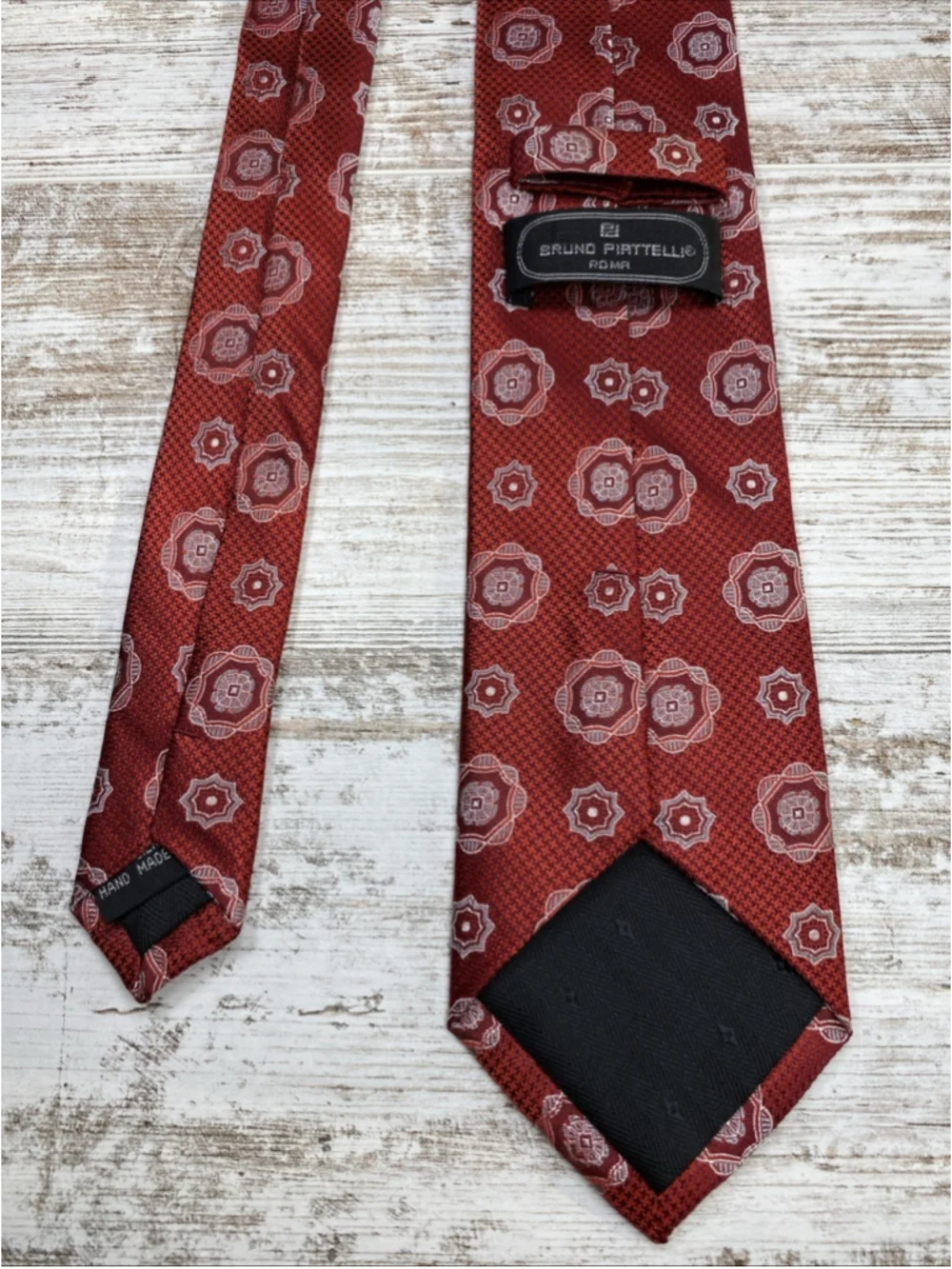 Bruno Piatelli Red Silk Tie Floral Medallion Pattern 100% Hand Made 58x3.5”